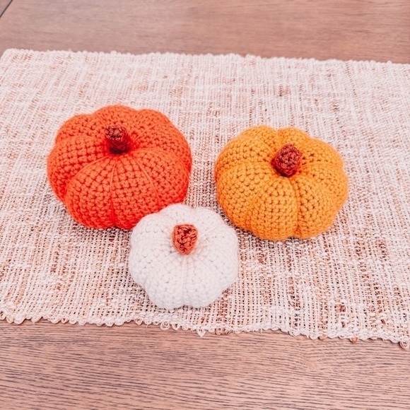 Set of 3 Pumpkins - Handmade Crochet Pumpkins - Fall Home Decor - Picture 3 of 6